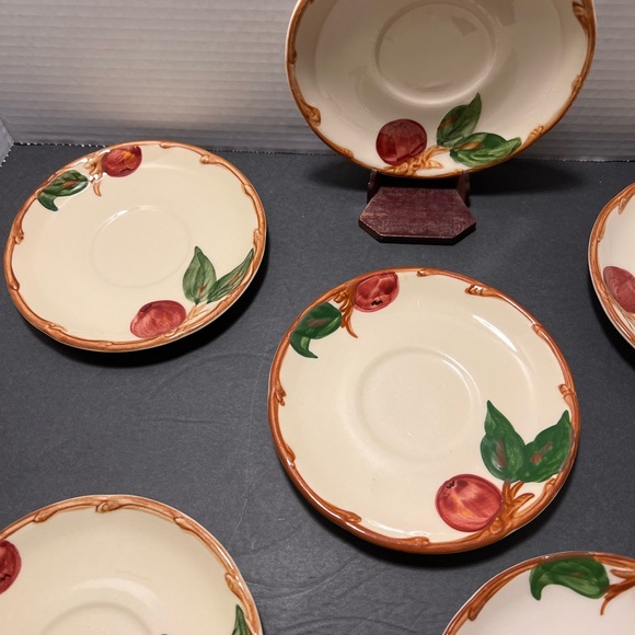 6 Franciscan ware apple pattern vintage saucers - Picture 6 of 6